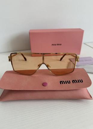 Брендовые очки в стиле miu miu