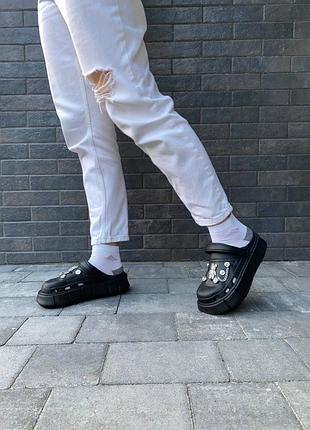 Crocs с джибитсами біл