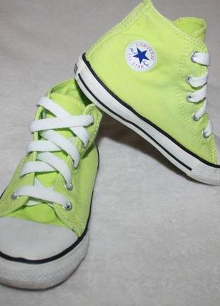 Кеды фирмы converse 25 размер по стельке 15,5 см.