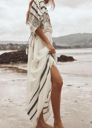 Неймовірна сукня максі zara з вишивкою та бісером з натуральної тканини4 фото