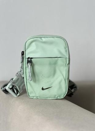 Месенджер nike swoosh small