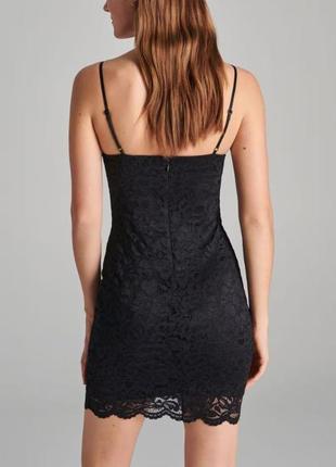 Маленькое чёрное кружевное платье в бельевом стиле4 фото
