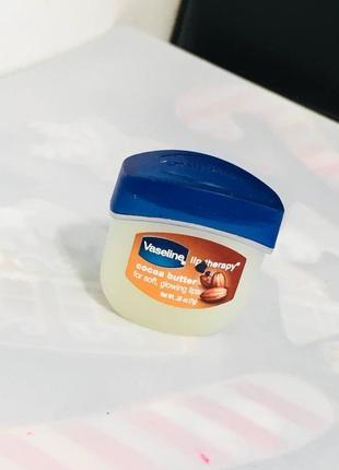 Известный бальзам для губ какао масло vaseline lip therapy iherb cocoa butter