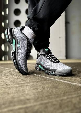 Чоловічі кросівки nike air max plus tn "tiffany quad"