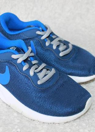 Кросівки фірми nike 33 розмір по устілці 21 см