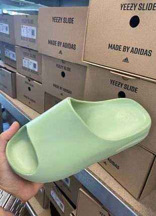 Yeezy slide mint