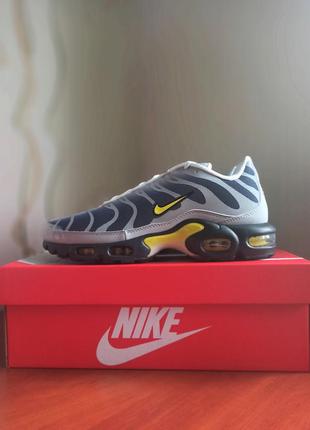 Оригінальні кросівки nike air max plus tn