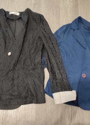 Комплект женских пиджаков, тренчов