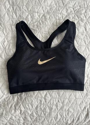 Топ nike для спорта, зала, и бега