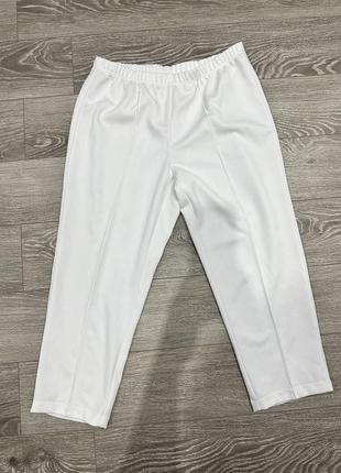Белые летние брюки, состояние идеальное, размер м