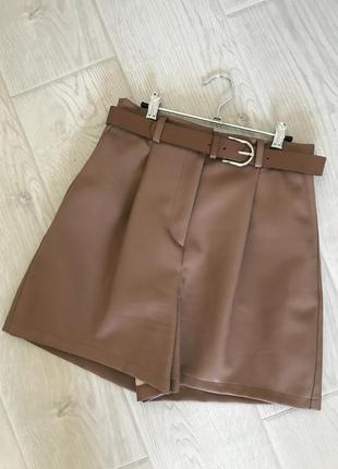 Шкіряні шорти