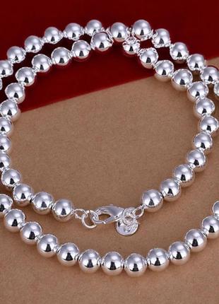 Ожерелье с серебряных бусин