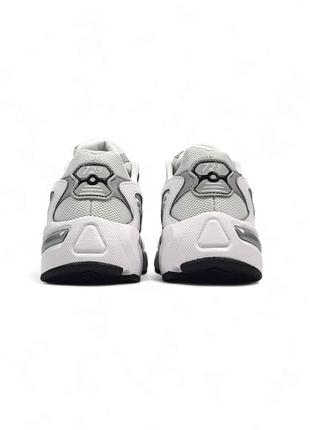 Жіночі кросівки new balance 725
•white grey•7 фото