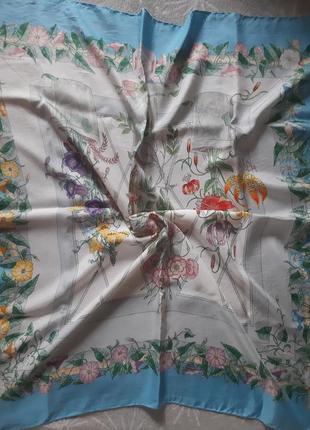 Gucci flora  изумительный красивый шелковый платок  оригинал