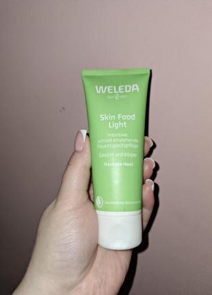 Weleda skin food light