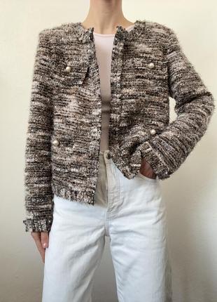 Твідовий піджак брендовий жакет твідовий блейзер з перлинами оверсайз піджак viva couture піджак шанель жакет бежевий