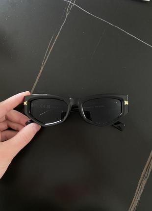Солнцезащитные очки черные reserved от солнца для