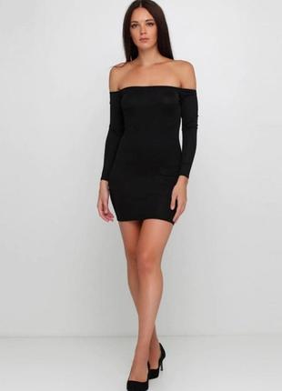 Черное мини платье с открытыми плечами от prettylittlething