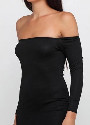 Чорна міні сукня з відкритими плечима від prettylittlething2 фото