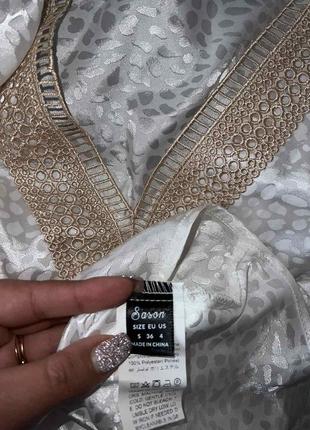 Белоснежная блузка зимитацией вышивки- размер 42-44р длина- 57 см пог- 46 см 110 грн