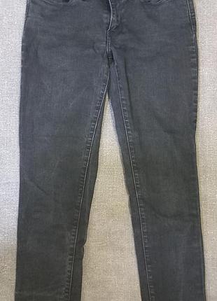 Черные джинсы levis