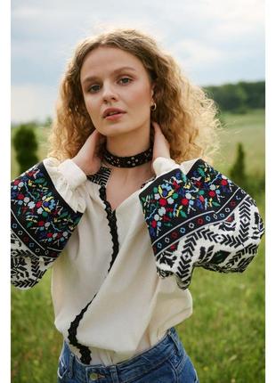 Сучасна борщівська жіноча вишиванка, вишита сорочка, українського бренду motyv2 фото