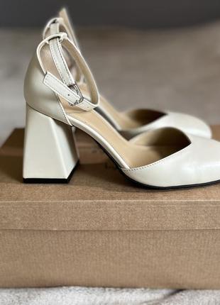 Bemy туфлі жіночі