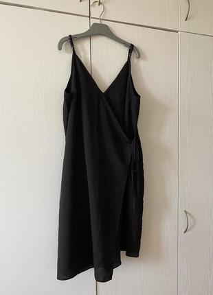 Коротка сукня на запах чорного кольору сукня в білизняному стилі р.s