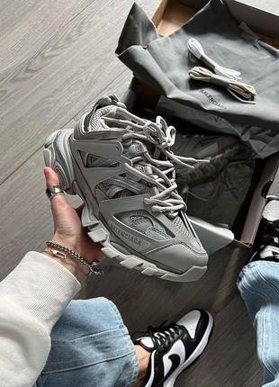 Стильні жіночі кросівки у стилі balenciaga track sneaker grey premium сірі