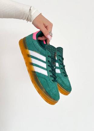 Adidas wmns gazelle indoor ‘collegiate green pink’ - це жіночі спортивні кросівки