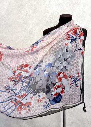 Хустка платок з квітковим принтом