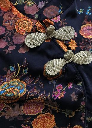 Кроп-топ гейші prettylittlething чорний сатиновий топ в азіатському стилі китайський японський топ5 фото