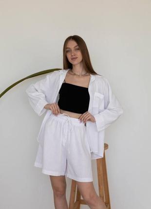 Легкий костюмчик з льону рубашка з шортами