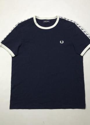 Футболка fred perry l size на ломпасах