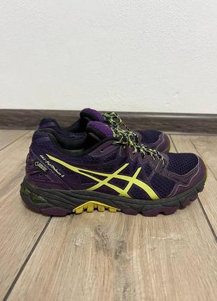 Жіночі трекінгові туристичні кросівки asics casual gore-tex 37.5