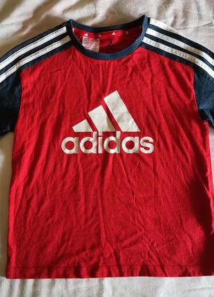 Винтажная футболка от бренда adidas для мальчика 11-12 лет в идеальном состоянии, размер 152 см
