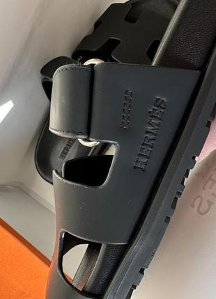 Шикарні шльопанці hermes