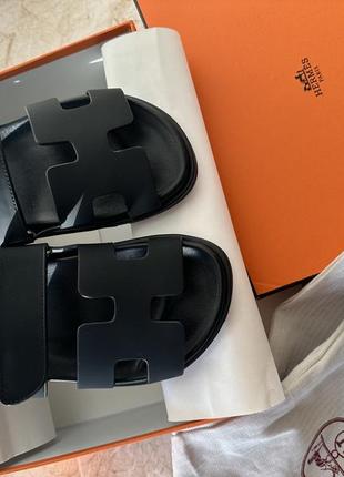 Шикарні шльопанці hermes