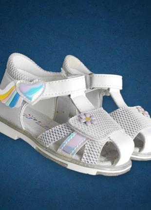 Красивые белые сиреневые босоножки сандалии для девочки закрытые