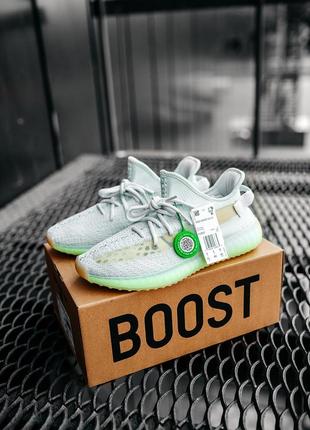 Жіночі кросівки adidas yeezy boost 350 v2 hyperspace адідас ізі буст бежевого з зеленим кольорів