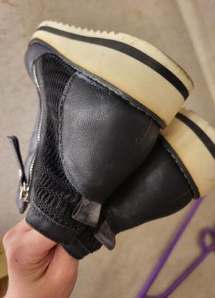 Черевики черевика снікерси 25,5 см жіночі серюряні павутинка ретро платформа 26 см трактор змійка замок шкіра сітка3 фото