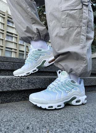 Nike air max plus tn white/olive 412 фото