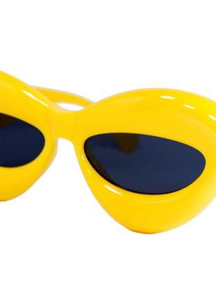 Оригінальні сонцезахисні жіночі окуляри жовті, форма губ 1330-5