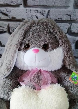 М'яка іграшка заєць із серцем