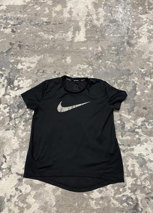 Спортивная женская футболка для спорта для бега найк nike