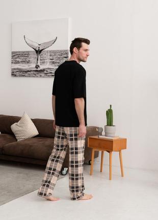 Чоловіча бавовняна піжама домашній чоловічий піжамний комплект штани в карту та чорна футболка6 фото