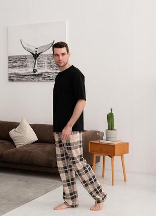 Мужская хлопковая пижама домашний мужской пижамный комплект штаны в клетку и черная футболка3 фото