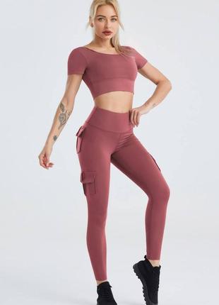 Спортивный костюм «с открытой спиной» (топ и леггинсы) розового цвета, размер s