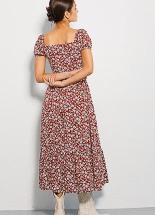 Літня сукня міді з короткими рукавами коричнева з квітковим принтом