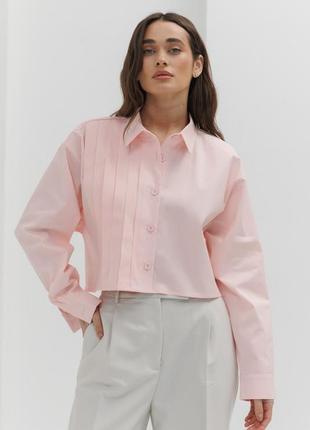 Укорочена жіноча сорочка рожева зі складками справа